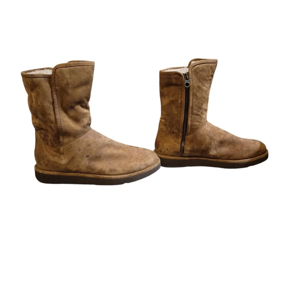 Women’s Tan UGG boots size 10 - Picture 1 of 9